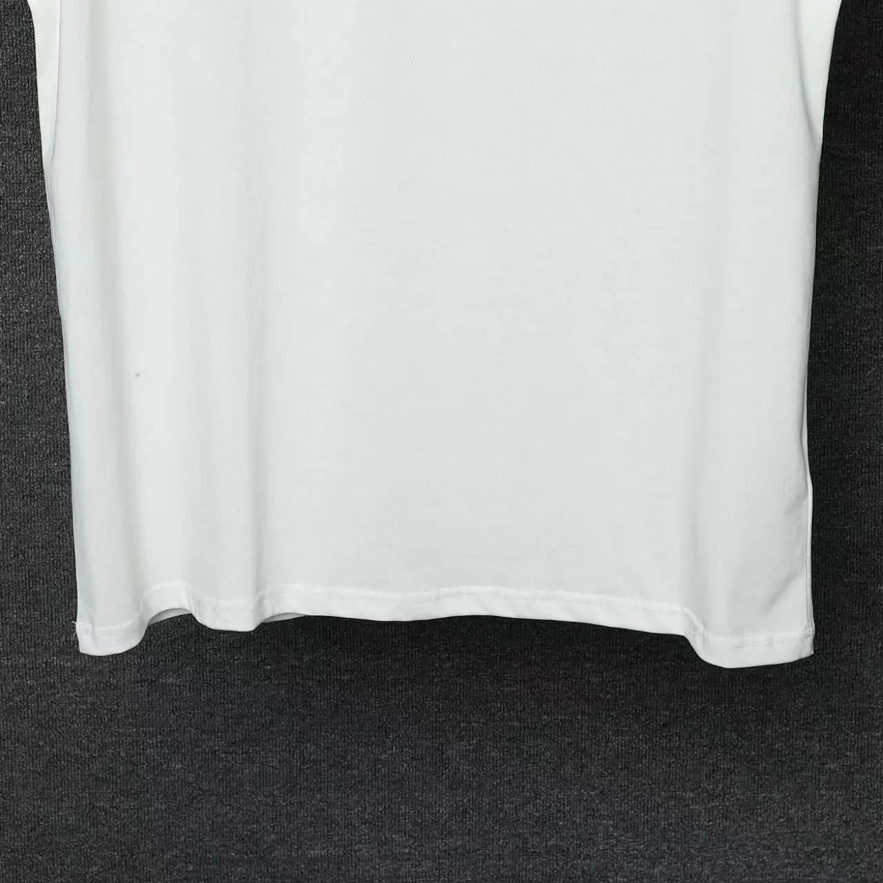 26ss CASABLANCA original printing process short-sleeved T-shirt original development using high-density double yarn pure cotton fabric upper body soft and comfortable color Black White Dark Green color Orange Pink Blue Royal Blue color cigarette powder 8 colors Sizes S M L XL